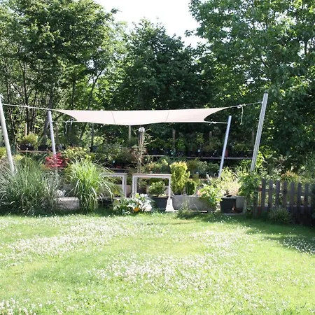 Проживание в семье Cote Jardin *