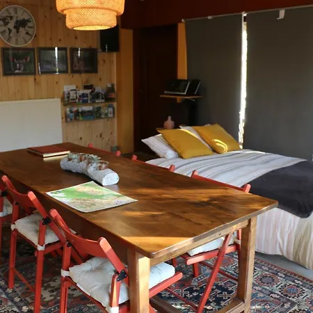 Проживание в семье Cote Jardin *